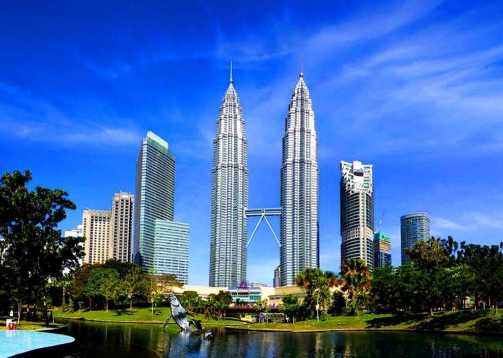 Putra Heights New Wave Hotel Subang Jaya Esterno foto