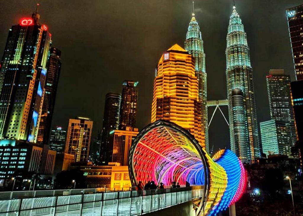 Putra Heights New Wave Hotel Subang Jaya Esterno foto