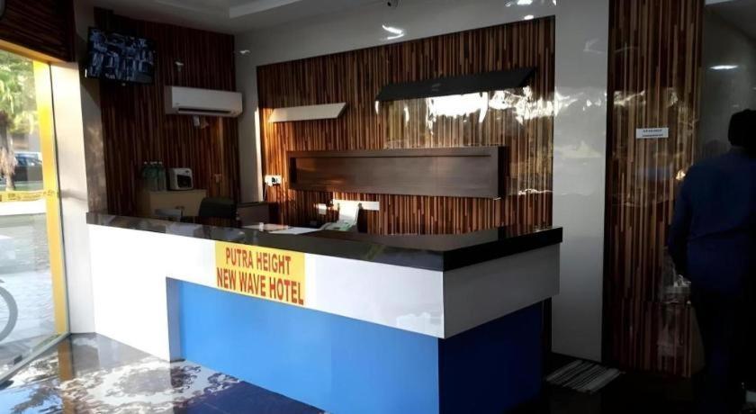Putra Heights New Wave Hotel Subang Jaya Esterno foto